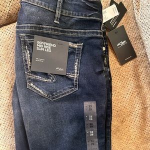 Silver jeans! Size 33 brand new with tags bought the wrong size
